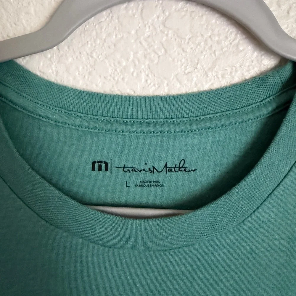TravisMathew Men’s Short Sleeve Crewneck Graphic Short Sleeve Tee L Green